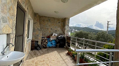 Milas Beyciler'de 900 m² Arsada 100 Zeytinli Müstakil Villa