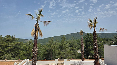 Kisebükü'nde Çam Ormanı İçinde Özel Havuzlu 3+1 Müstakil Villa