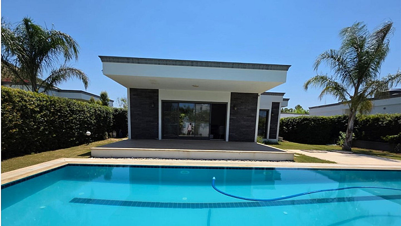 Peksimet Satılık 3+1 Havuzlu Villa | Denize 200 m, 2020 Yapı